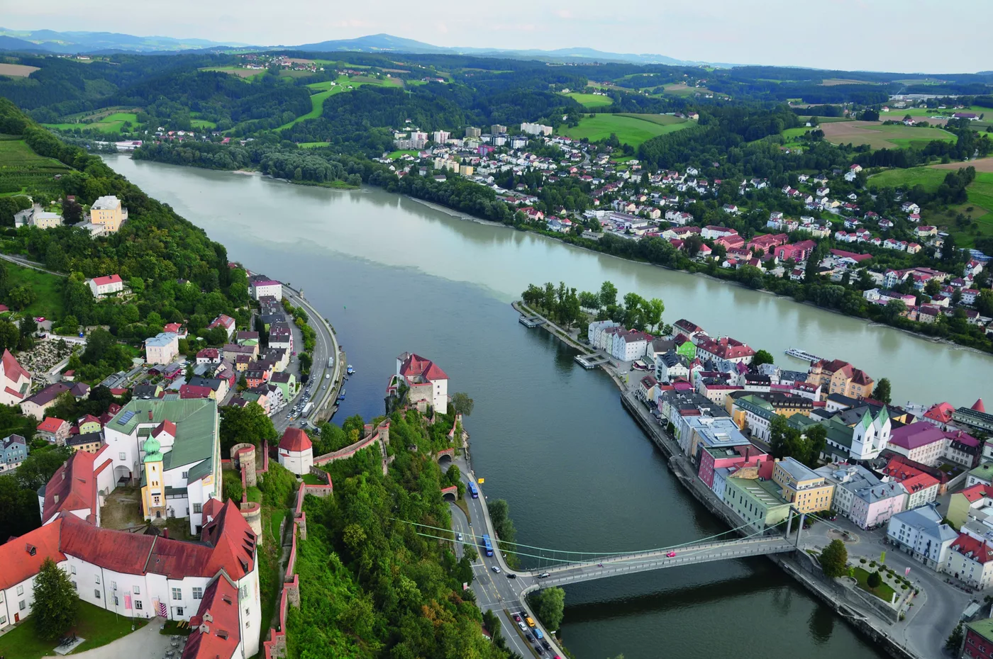 Luftbild der Altstadt von Passau am Zusammenfluss der Flüsse
